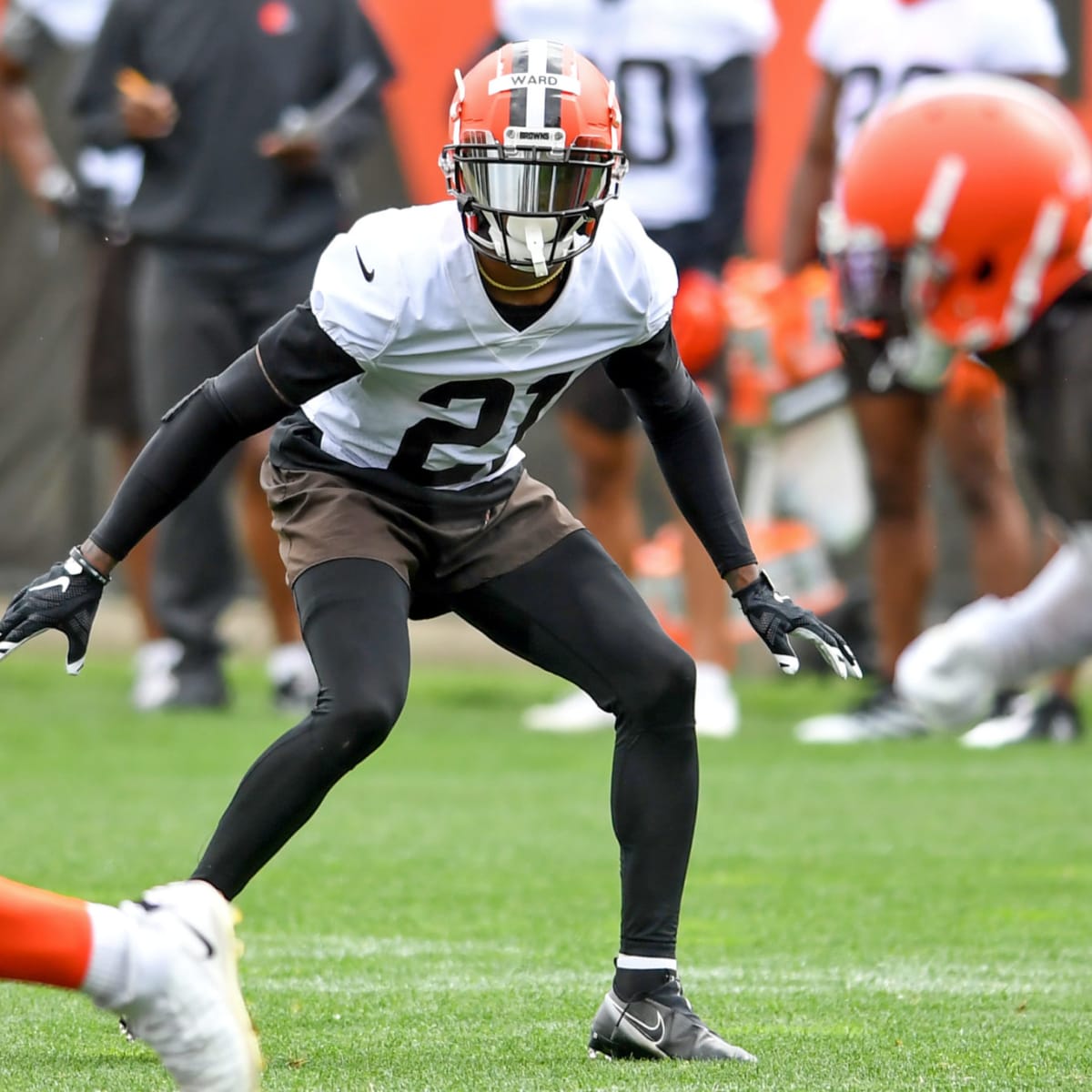 Browns' Denzel Ward is out of concussion protocol and will play in