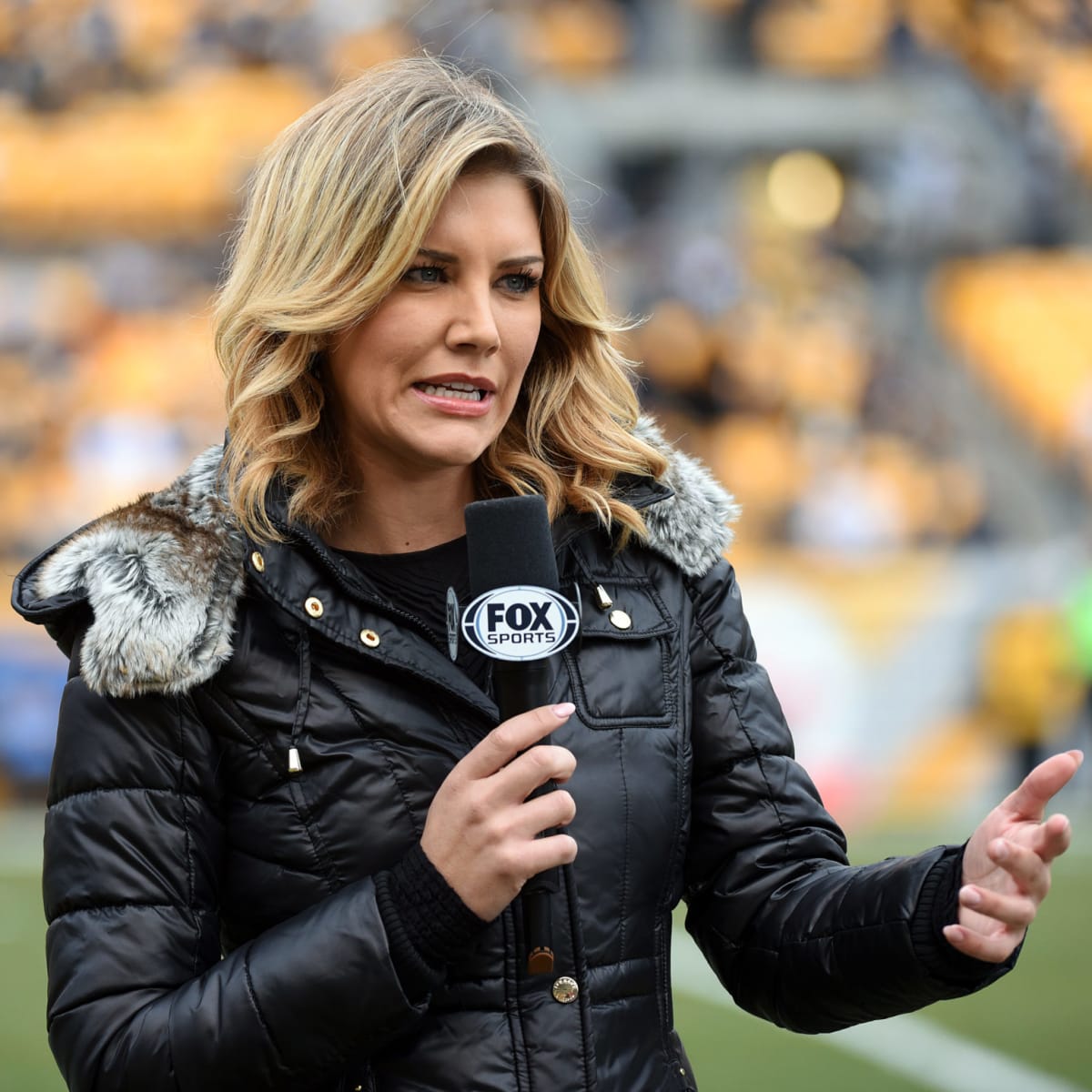 Look: Charissa Thompson's Sunday Outfit Went Viral - The Spun: What's  Trending In The Sports World Today