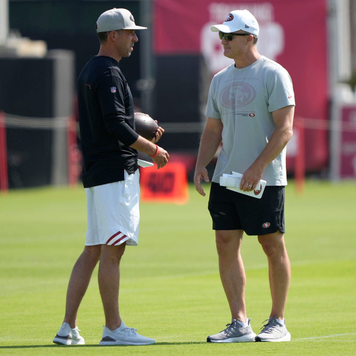 Kyle Shanahan Upset With Hat Rules: NFL World Reacts - The Spun