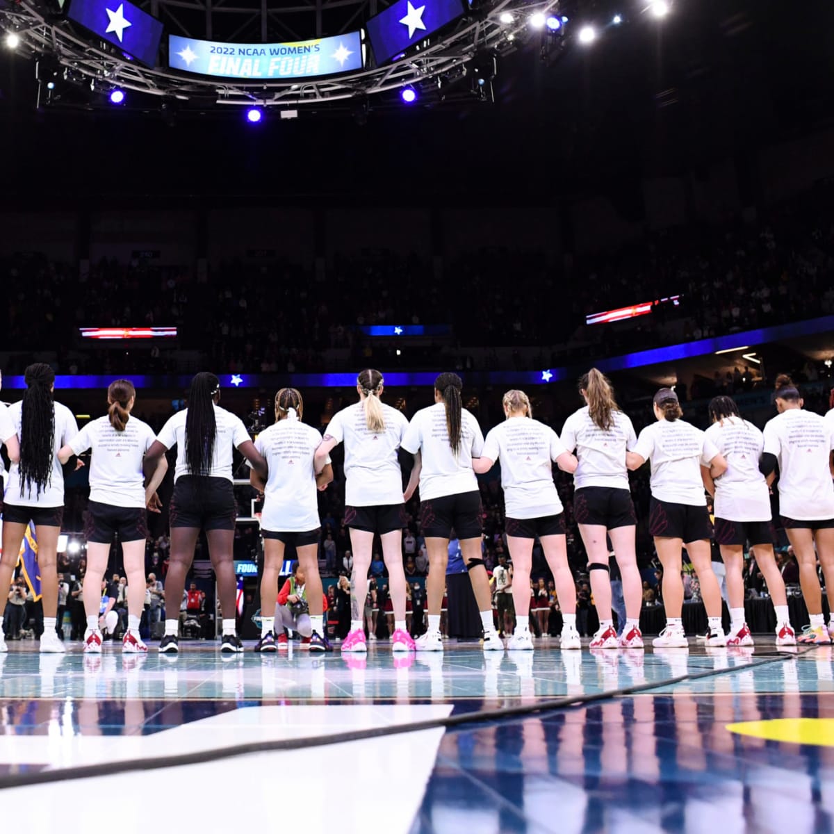 LA Sparks stay in locker room for national anthem before WNBA