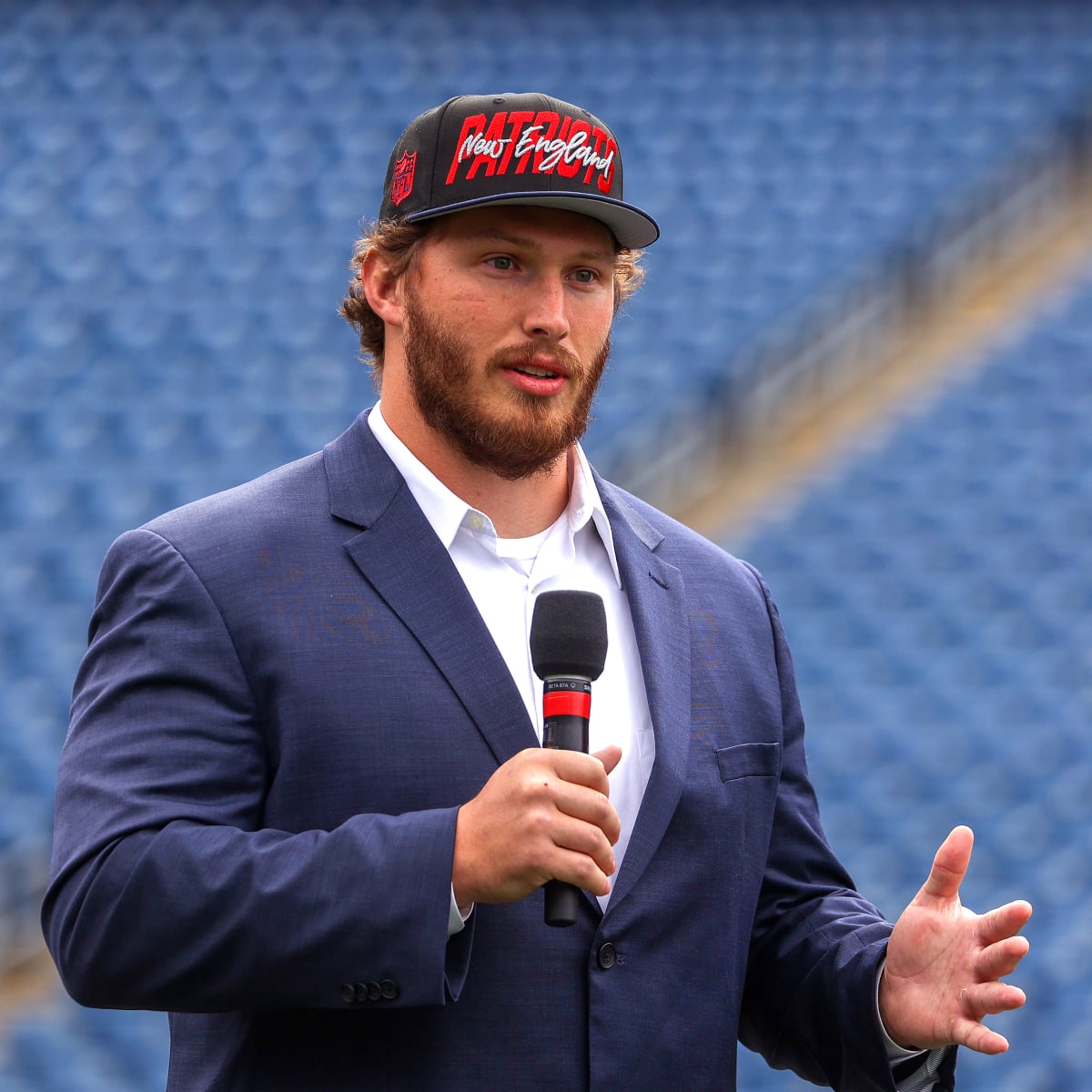 How Patriots first-round pick Cole Strange attacked preparation in