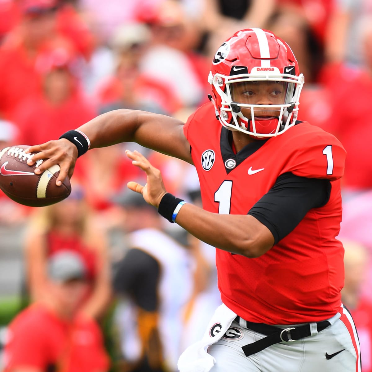 Justin Fields lapping the field in fantasy football with bonkers