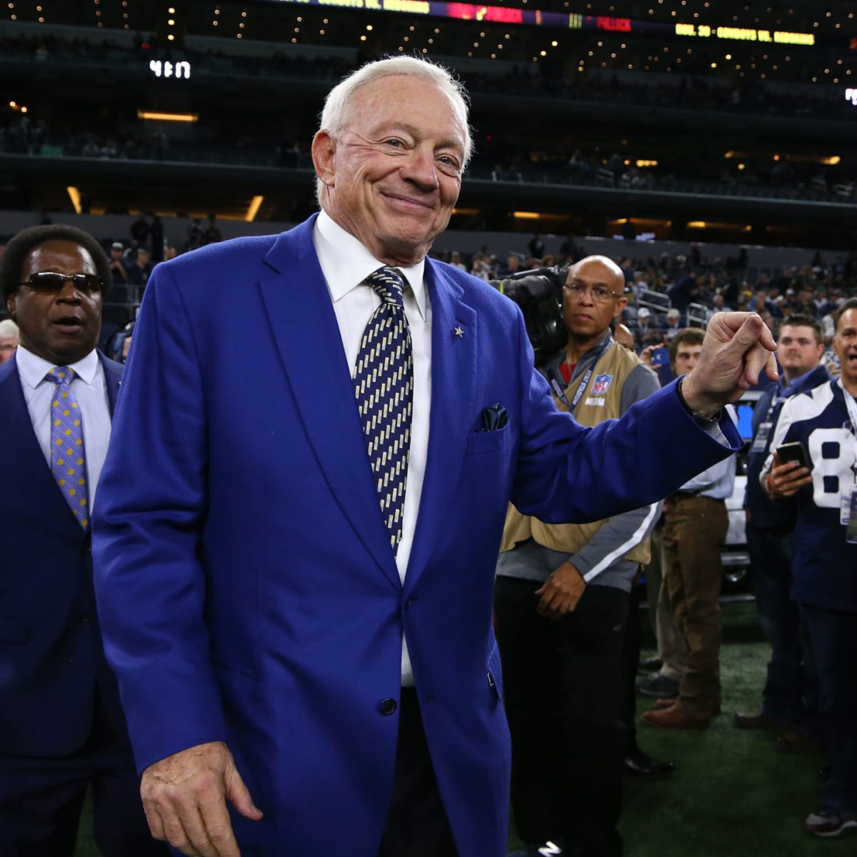 NFL NEWS: Cowboys owner Jerry Jones tempering joy over win