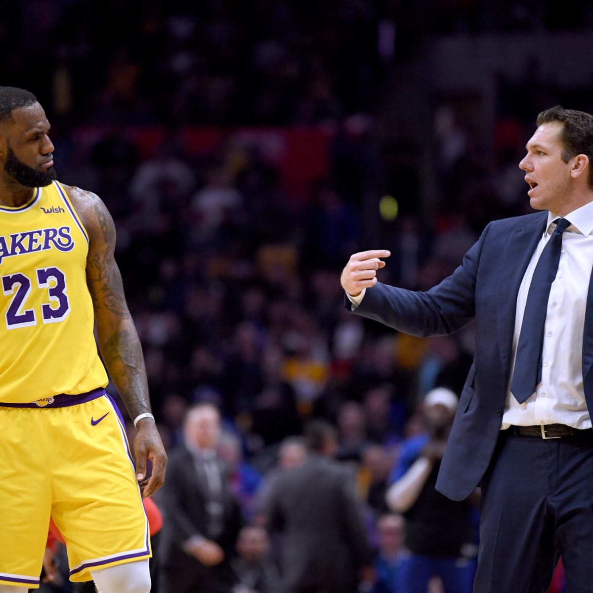 Lakers hire Luke Walton as head coach