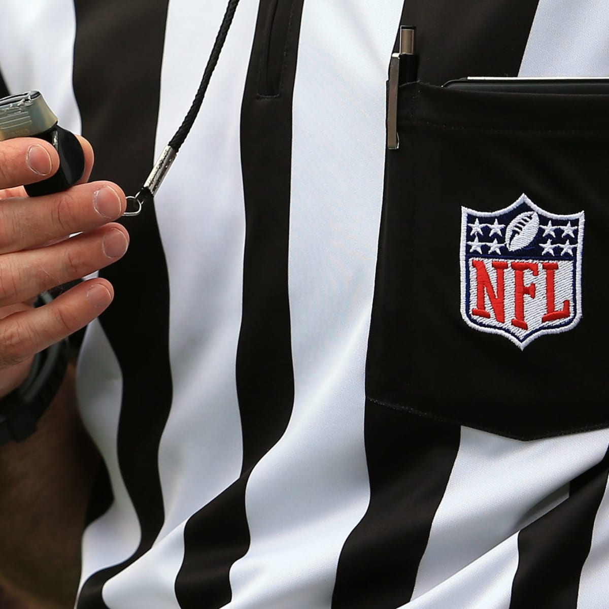 Longtime NFL referee Bill Leavy dead at 76