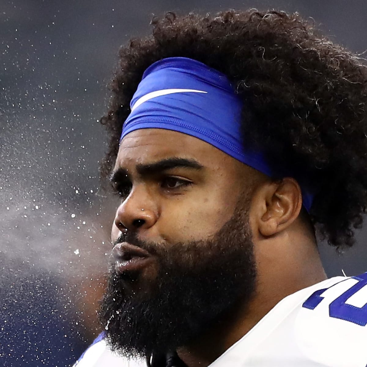 RUMOR: Former Cowboys RB Ezekiel Elliott Now Projected To Sign Cheap Deal  With AFC Contender