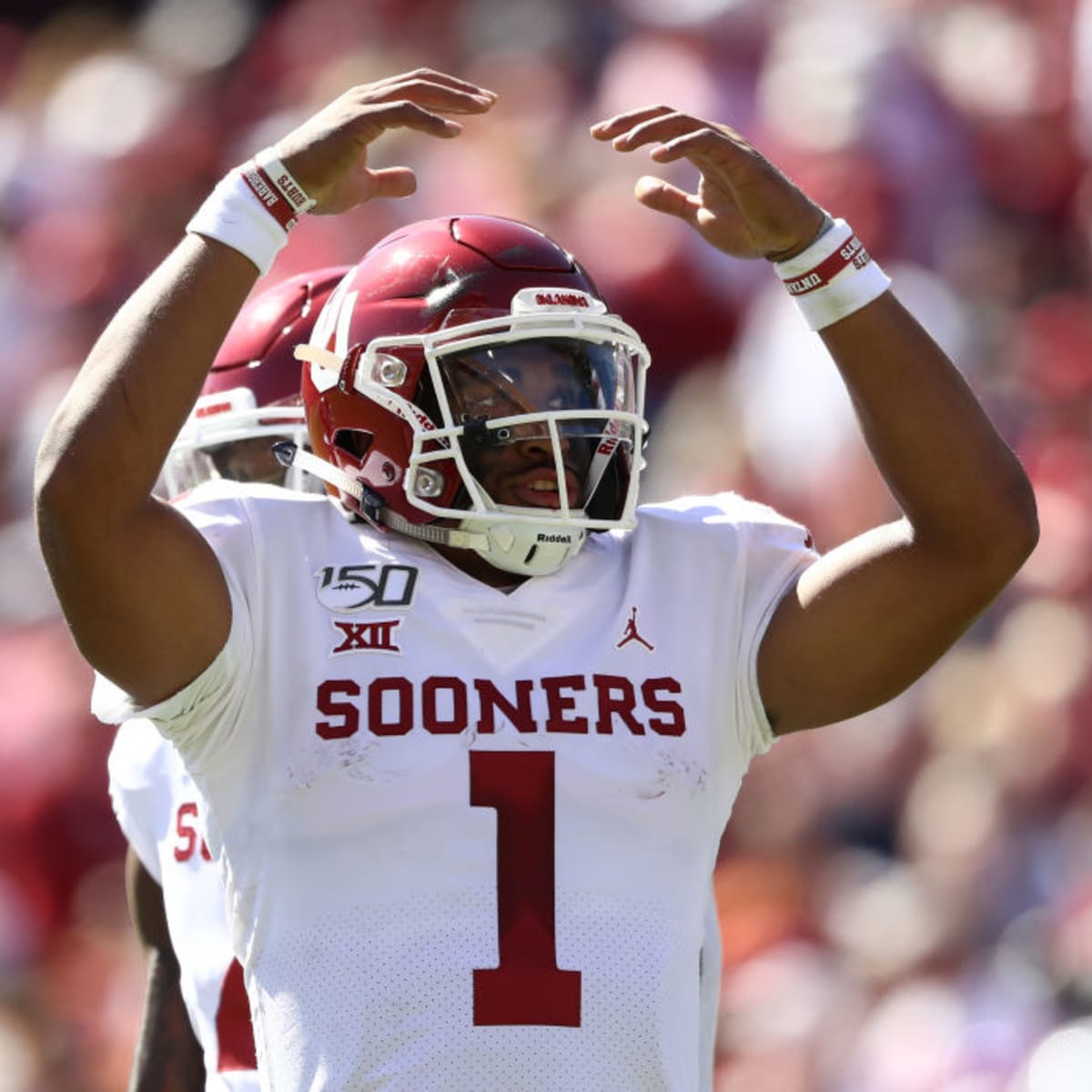 BREAKING: The #Eagles are drafting #Oklahoma QB Jalen Hurts with