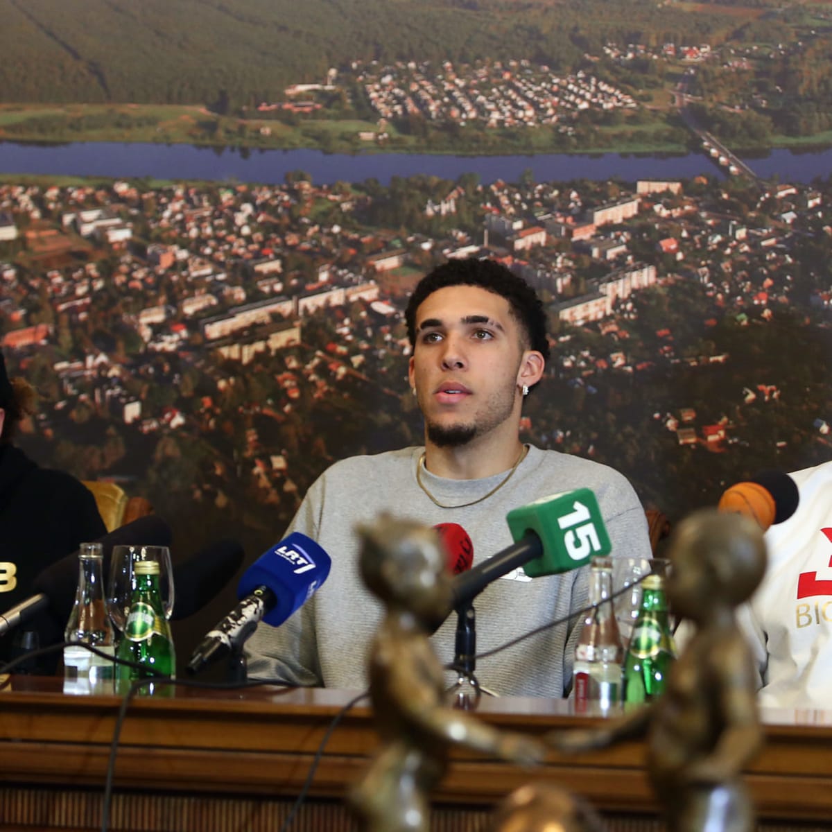 LiAngelo Ball offered G League contract