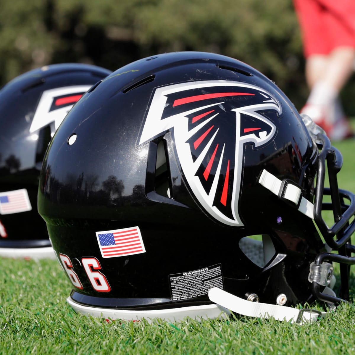 Opinion: Falcons should permanently adopt throwback uniforms