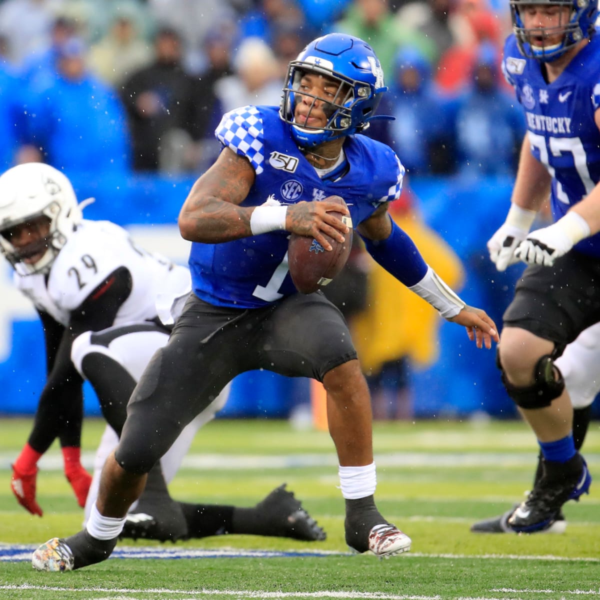 Lynn Bowden Jr. Kentucky Wildcats Unsigned Running Photograph