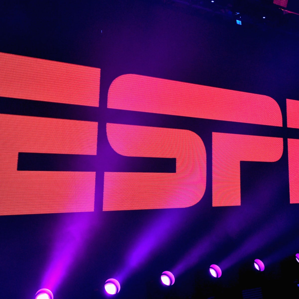 ESPN blocks Fox Sports' pursuit of NFL analyst Damien Woody
