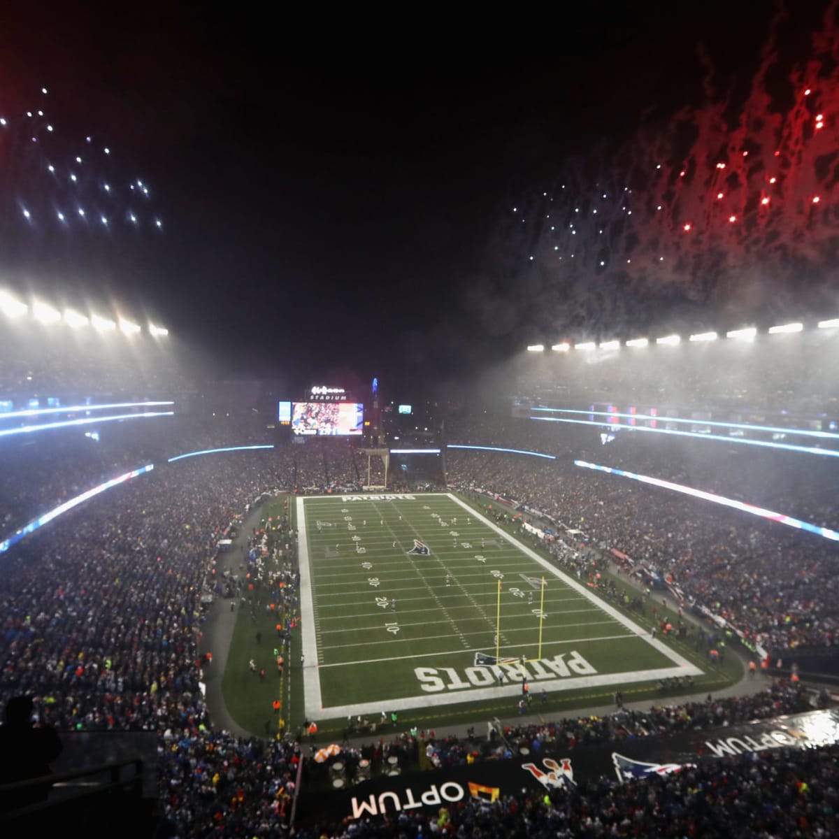 There's 'Insane' Weather At NFL's Thursday Night Game - The Spun: What's  Trending In The Sports World Today