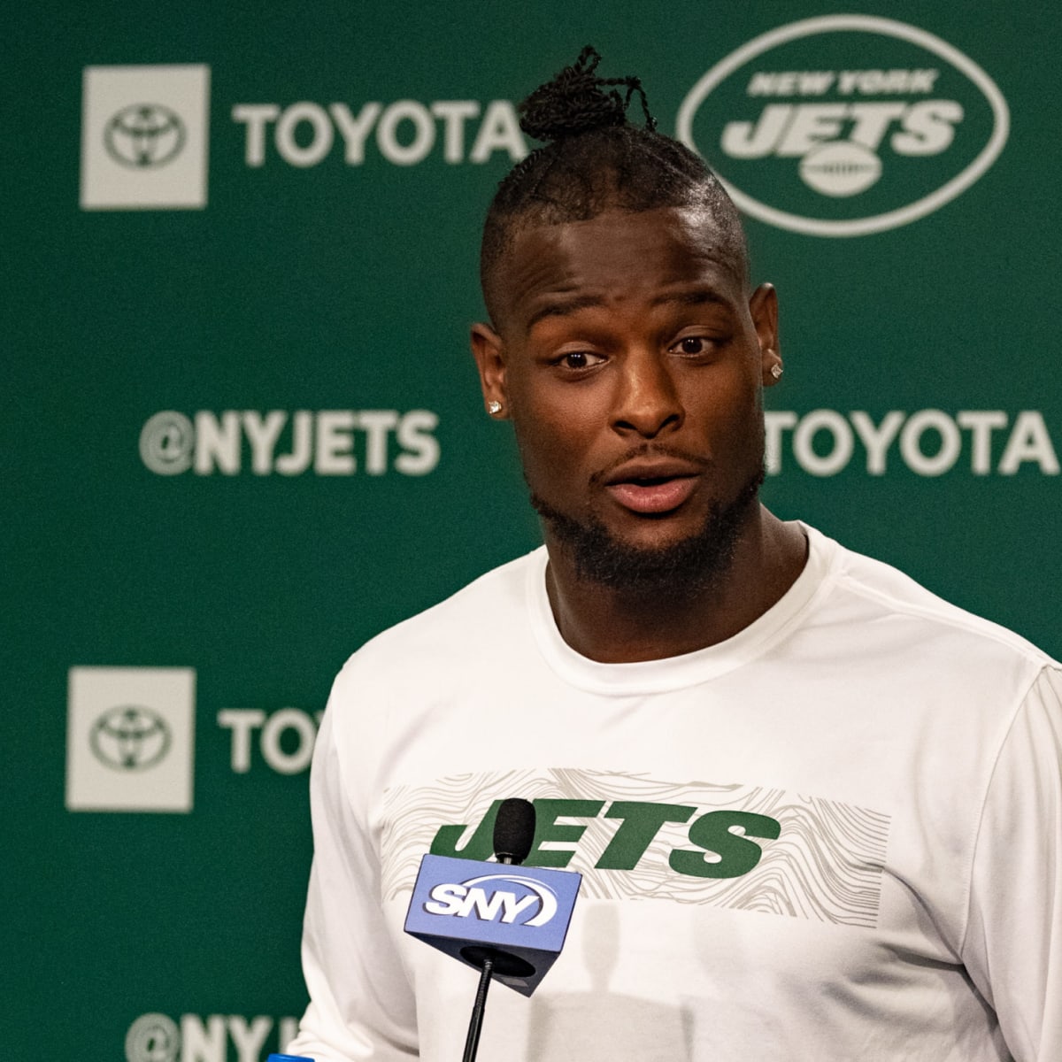 Report: Jets Looking To Trade Le'Veon Bell Before Deadline, Adding Further  Comedy To Jets' Dysfunction - CBS Boston