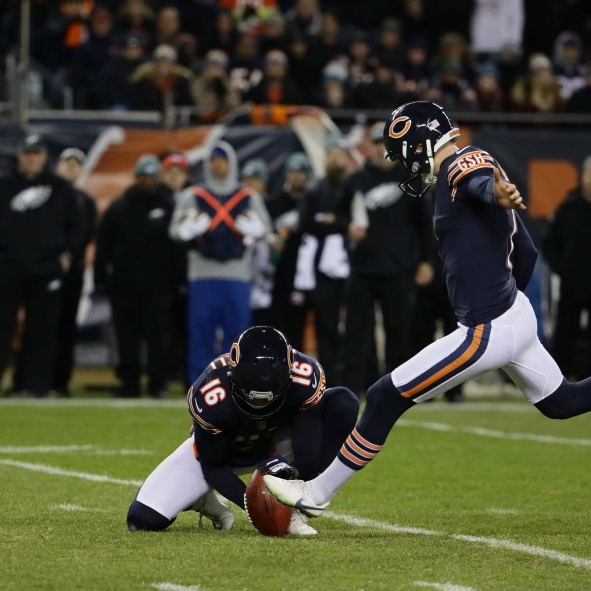 Eagles' Treyvon Hester tipped Cody Parkey's missed field goal in playoff  win over Bears