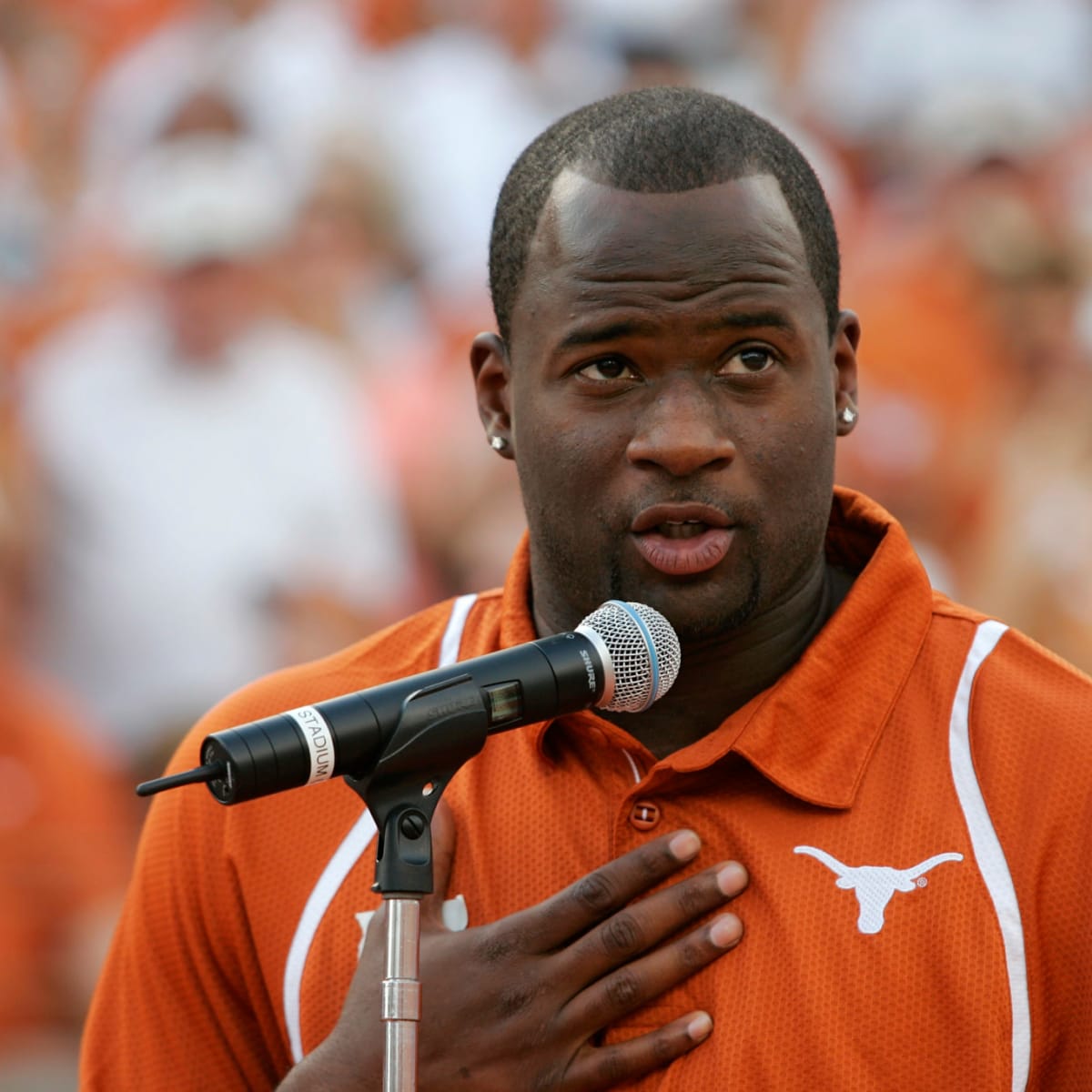 University Of Texas Qb Vince Young Sports Illustrated Cover by