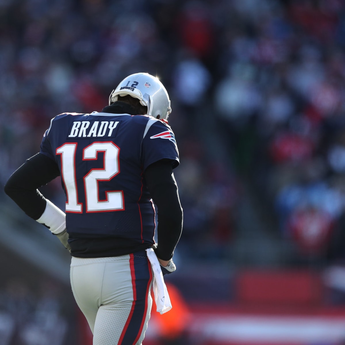 Tom Brady makes emotional return to New England Patriots, but Philadelphia  Eagles didn't get the memo - KESQ