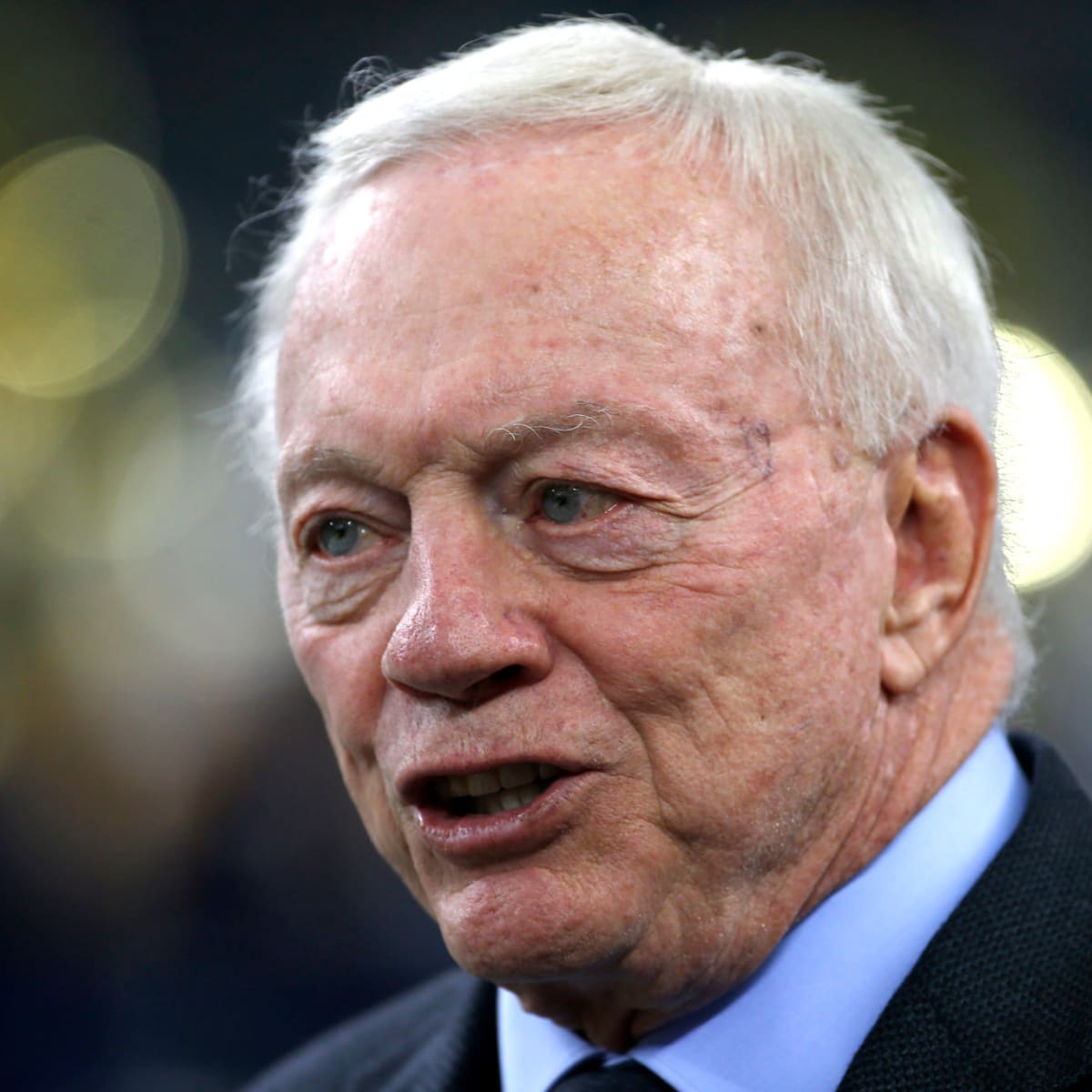 Jerry Jones Announces Cowboys' Decision On Antonio Brown - The