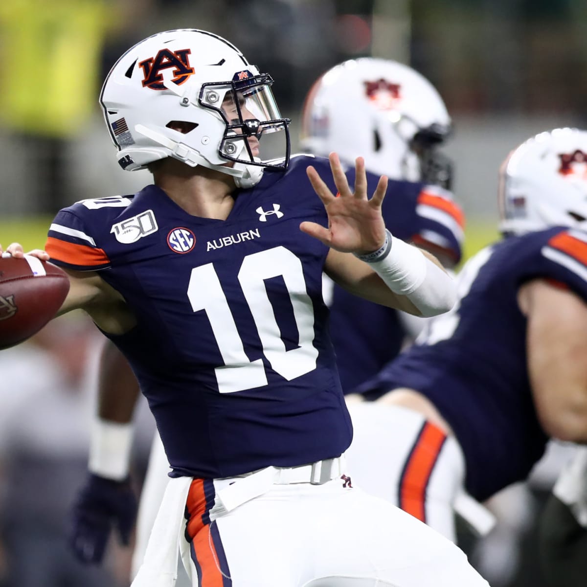 Bo Nix asked why he's performing better at Oregon than he did at Auburn 