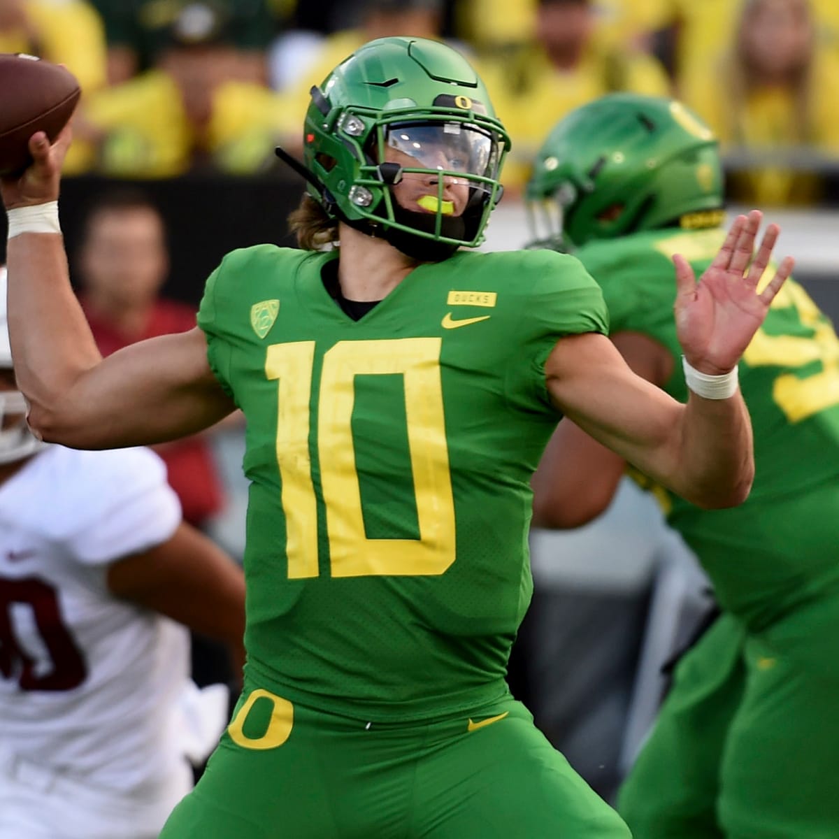 Oregon QB Justin Herbert Reportedly Met With Top Grad Transfer WR