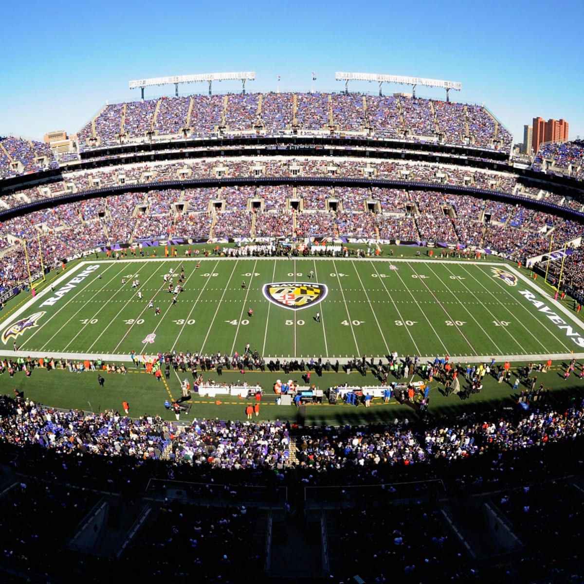 6,000 calories a day for Baltimore Ravens linemen? Director of