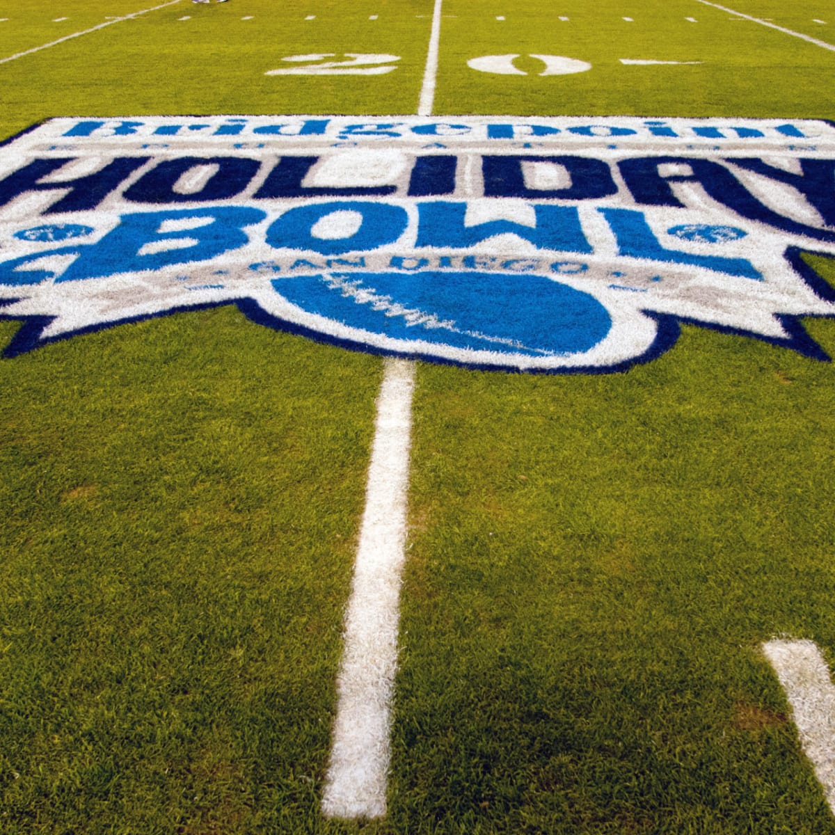 There Are 4 College Football Bowl Games Today - Heres The Schedule