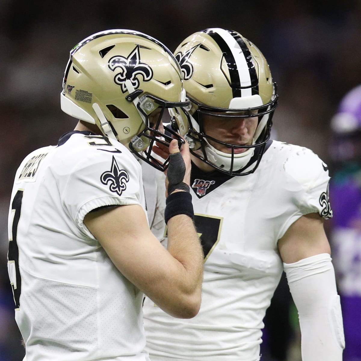 New Orleans Saints quarterback Taysom Hill warms up before an NFL football  game against the New York Giants in New Orleans, Sunday, Oct. 3, 2021. (AP  Photo/Derick Hingle Stock Photo - Alamy