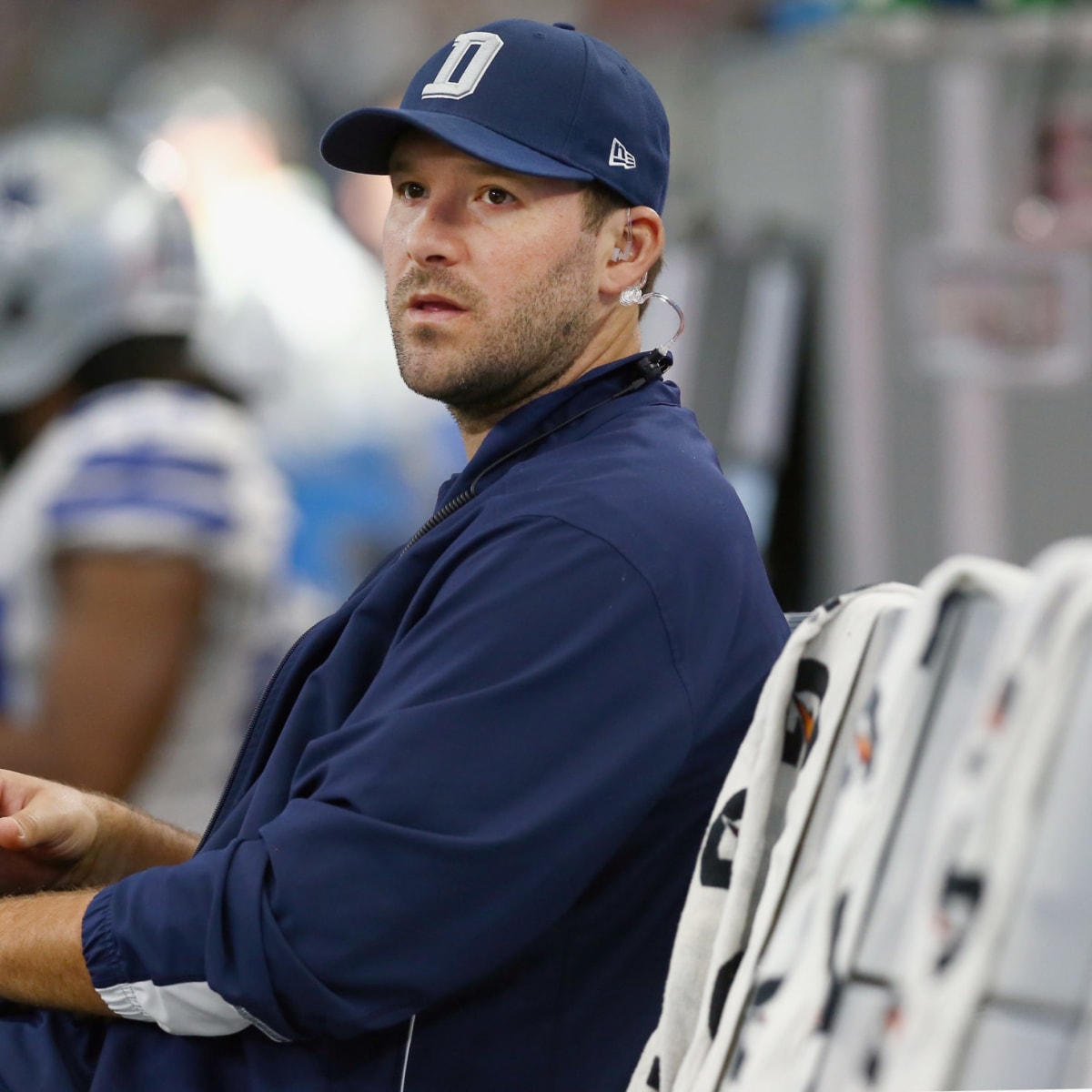 NFL World Not Happy With Tony Romo On Thursday - The Spun: What's