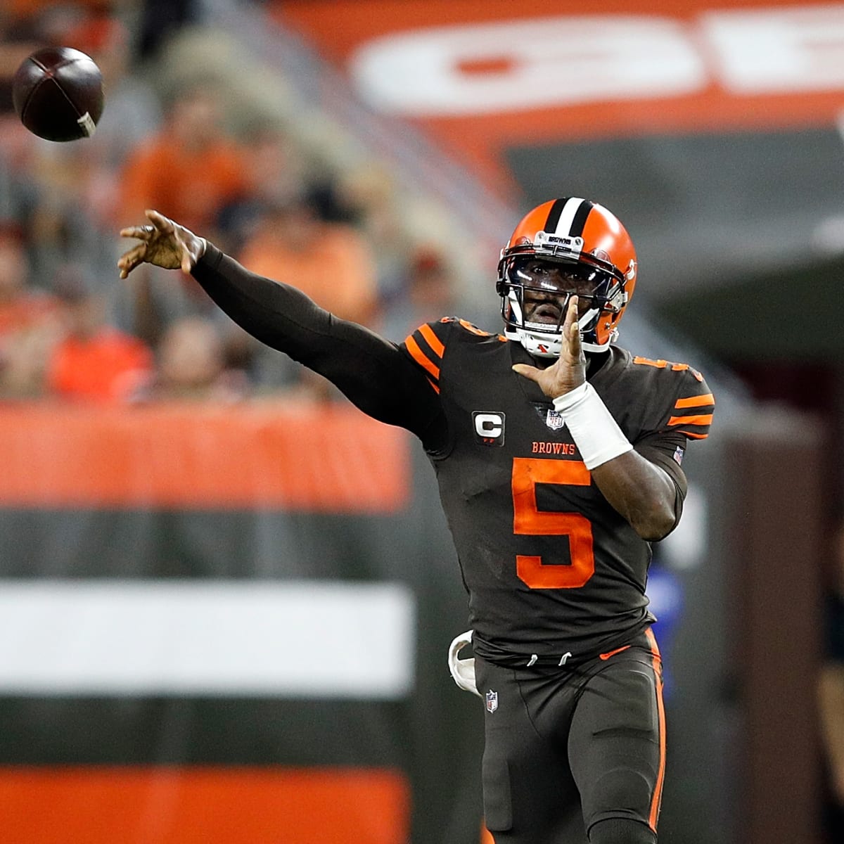 Tyrod Taylor throws 3 interceptions in 'uncharacteristic' game as