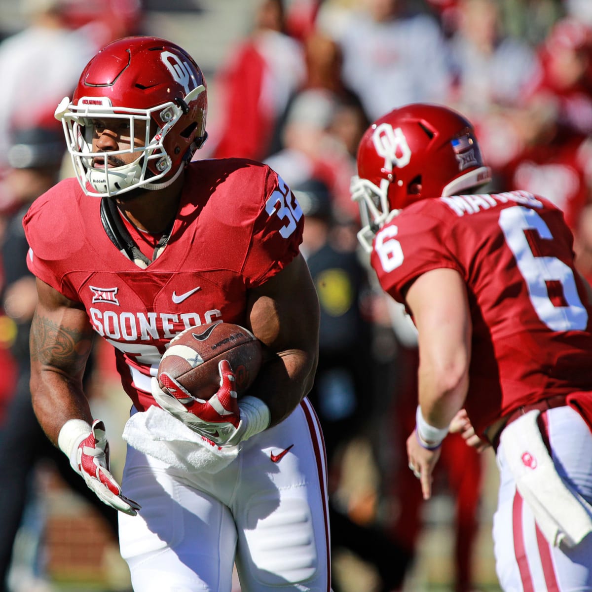 Record-setting Oklahoma running back Samaje Perine injures left