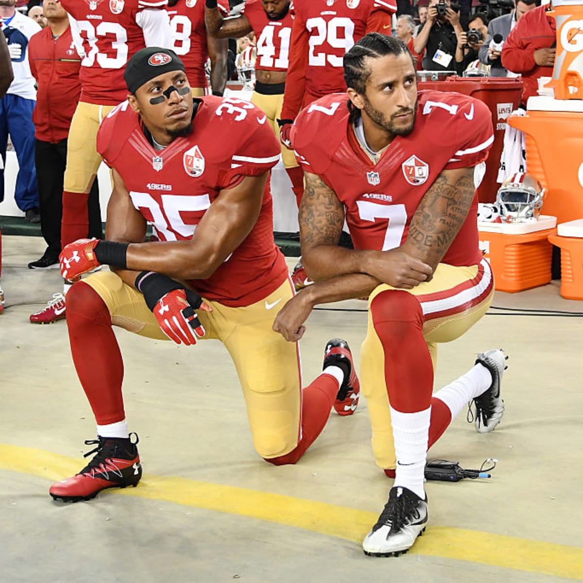 San Francisco 49ers omit Colin Kaepernick from Packers photo tribute