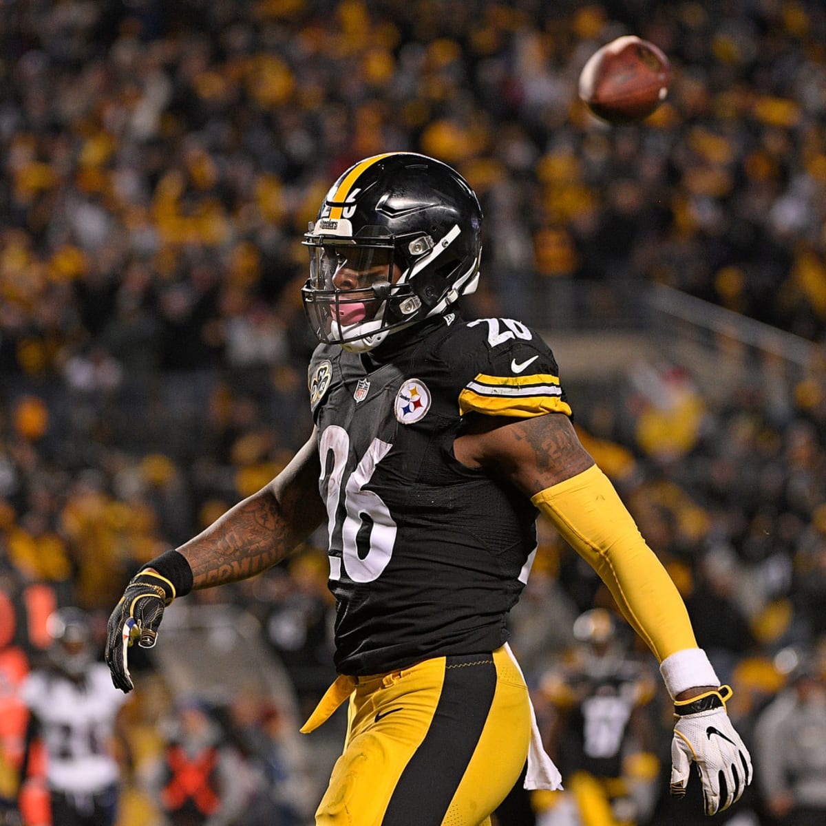 Pittsburgh Steelers won't trade Le'Veon Bell this season