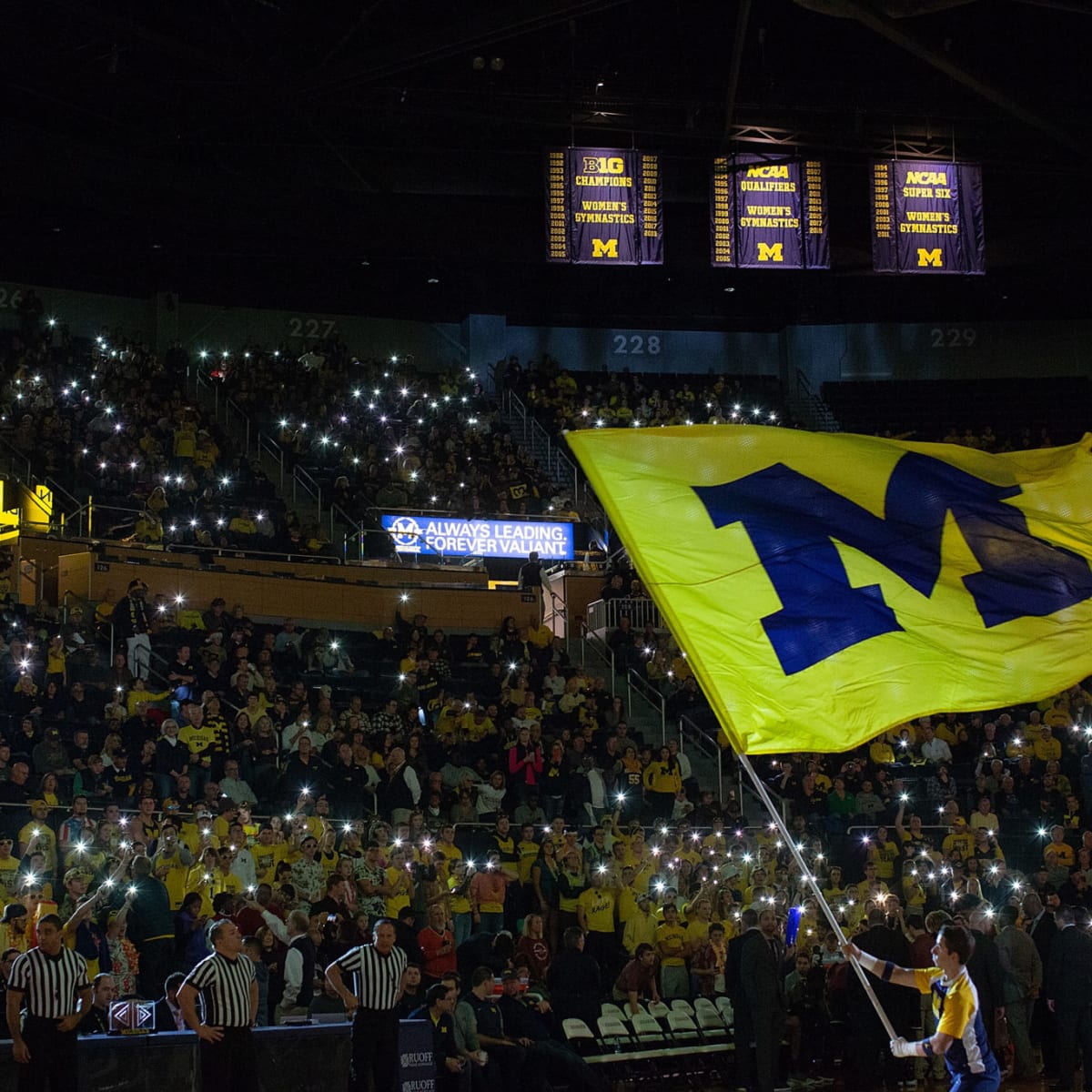 5-star recruit Isaiah Todd commits to Michigan