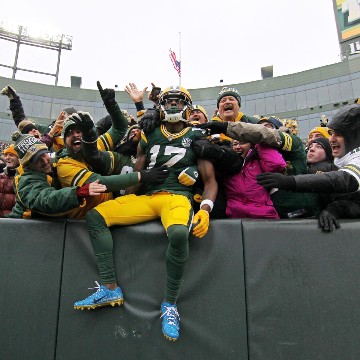 Davante Adams thanks Green Bay, fans