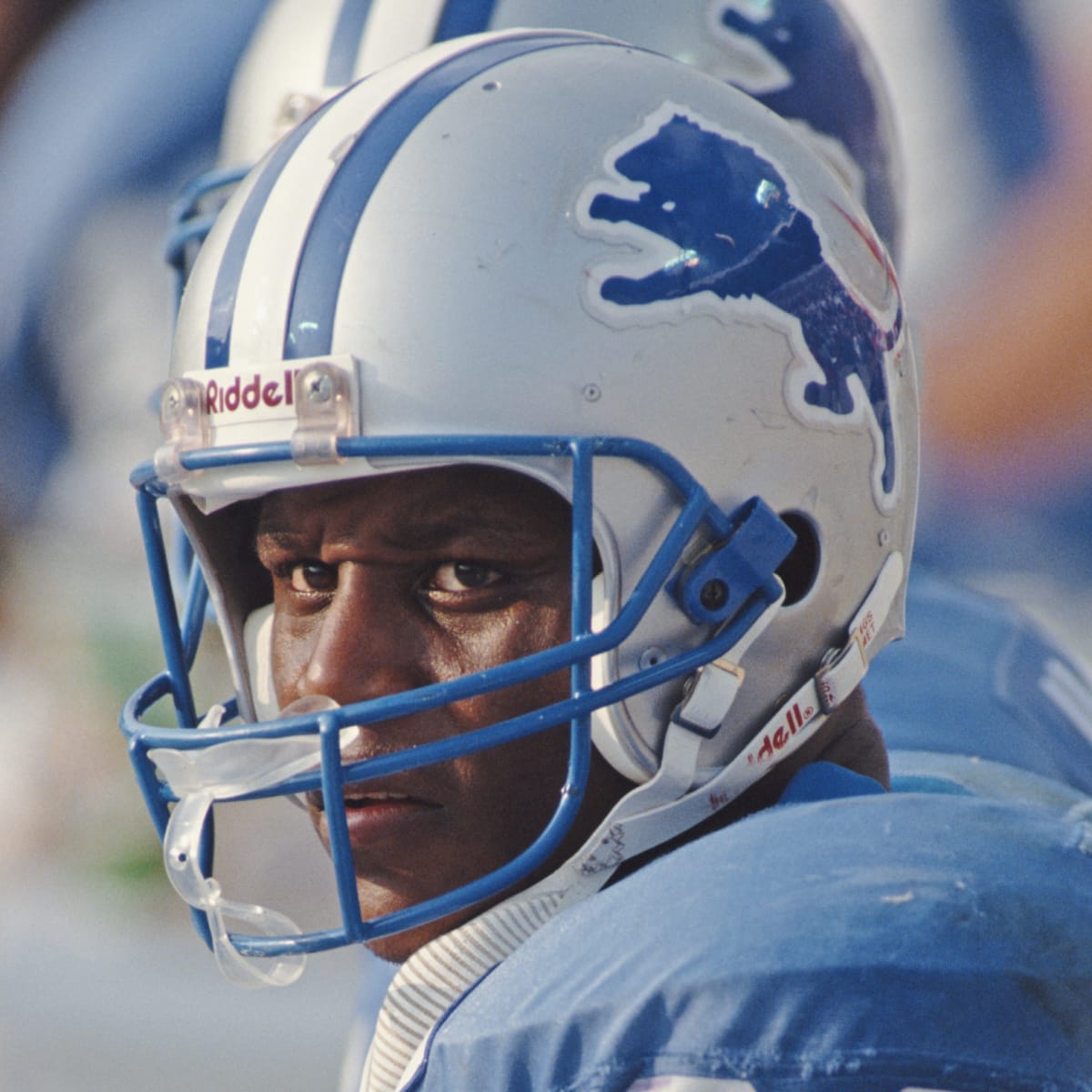 Barry Sanders jokingly asks Garth Brooks to be his VP following Bernie Sanders  jersey confusion 