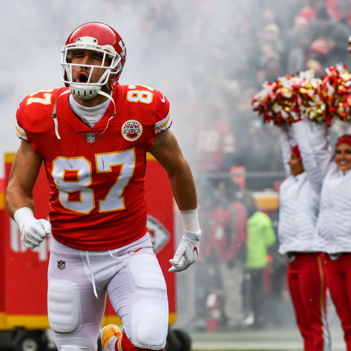 Look: NFL World Reacts To Travis Kelce's Announcement - The Spun