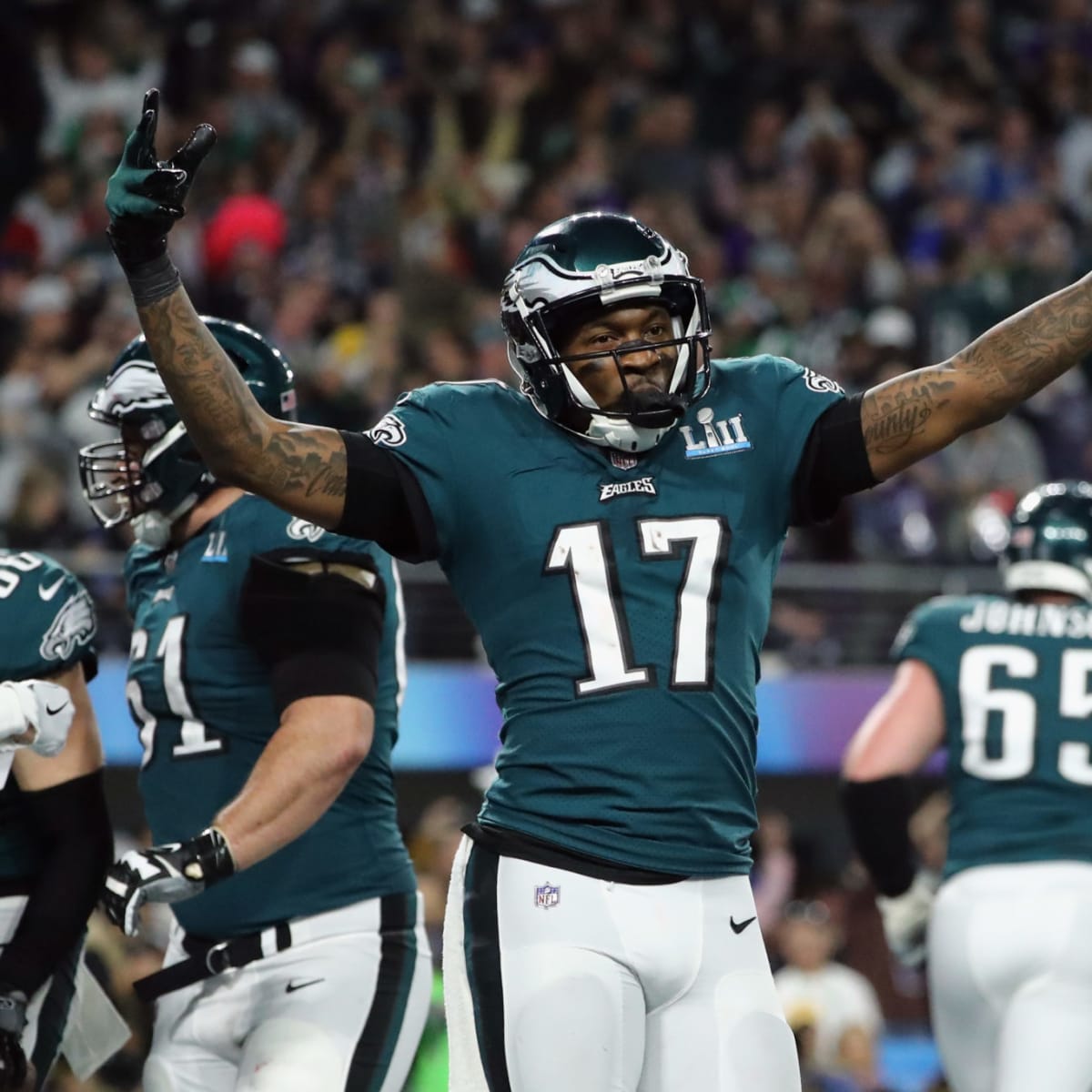 Philadelphia Eagles wide receiver Alshon Jeffery walks with wide News  Photo - Getty Images