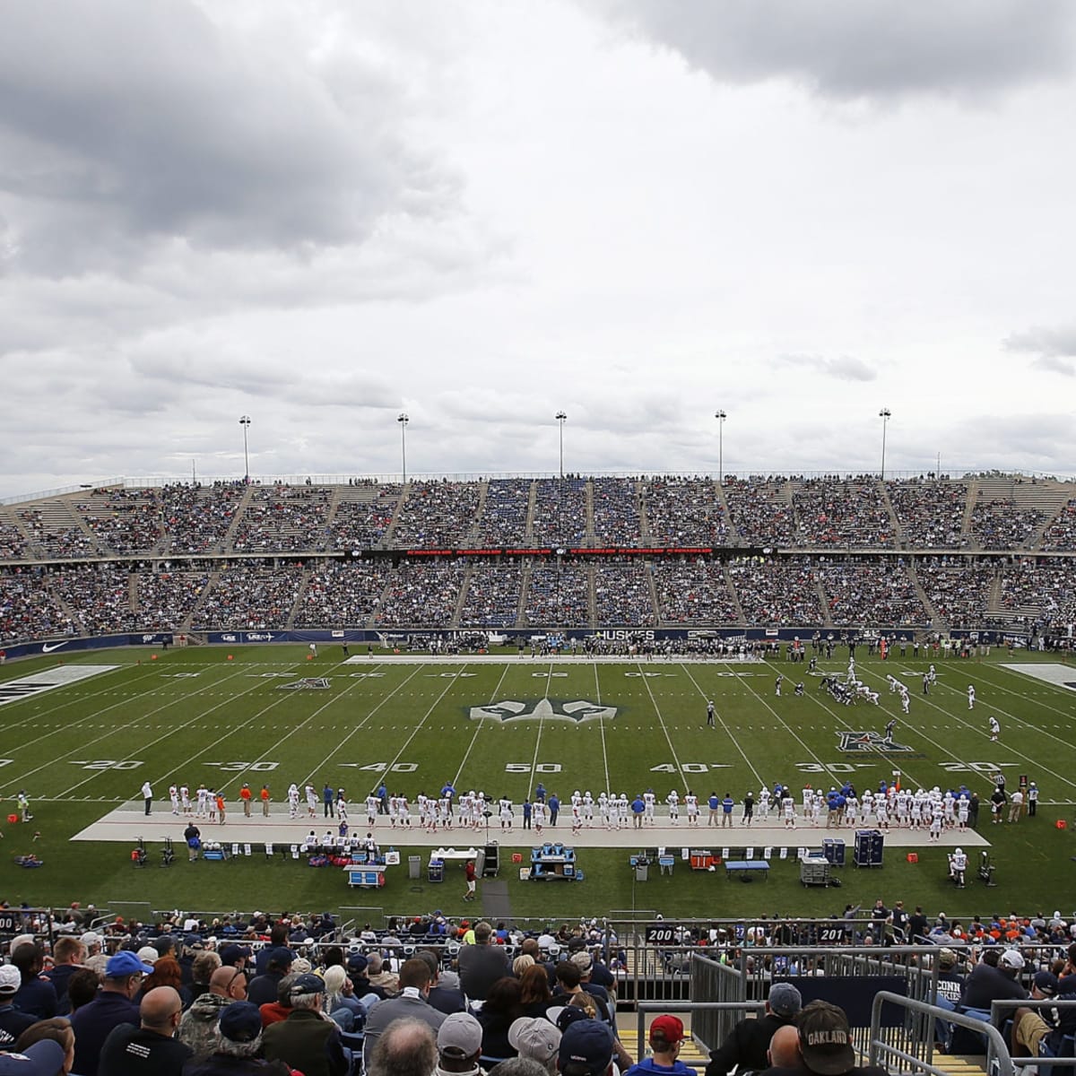 WATCH: Fresno State's punt returner eludes six tacklers on dazzling  touchdown vs. UConn 