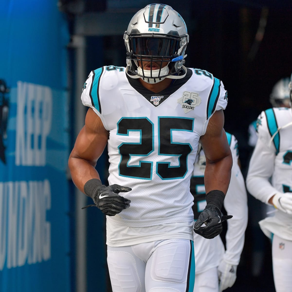 Eric Reid signs 3-year deal with Carolina Panthers