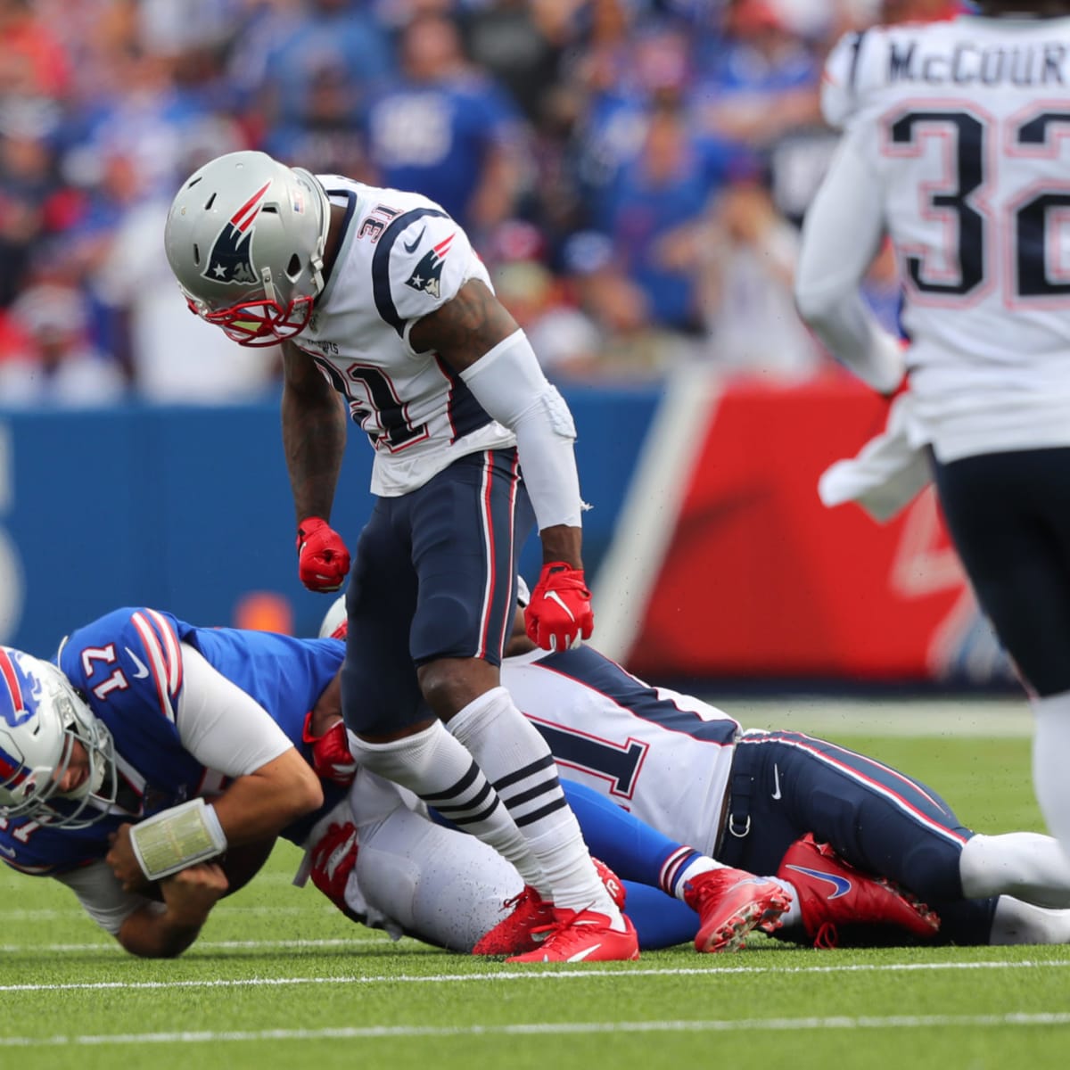 Patriots' Jonathan Jones blasts NFL for gambling suspensions