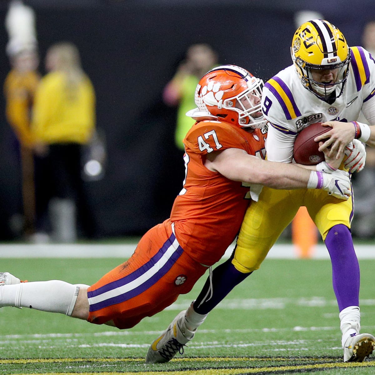 Joe Burrow injury: LSU QB was worried about broken rib after big run vs.  Clemson - DraftKings Network