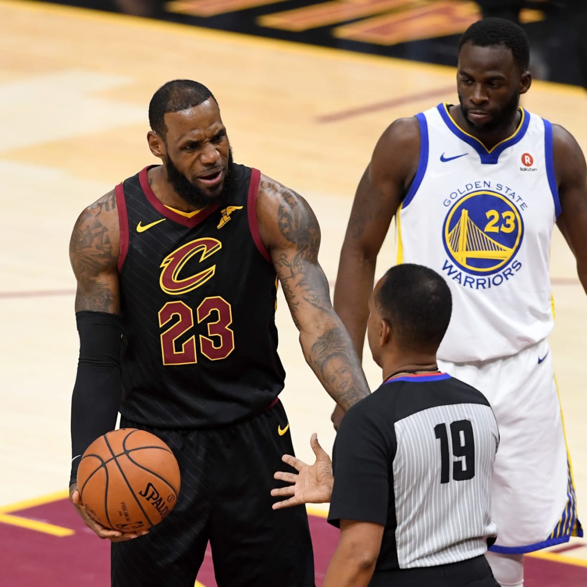 Warriors' Draymond Green mocks Cavaliers with T-shirt  but LeBron James  fires back