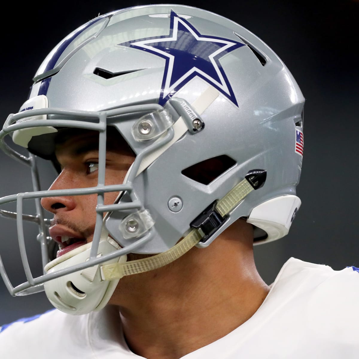 Tom Fox on X: Dallas Cowboys quarterback Dak Prescott warmed up