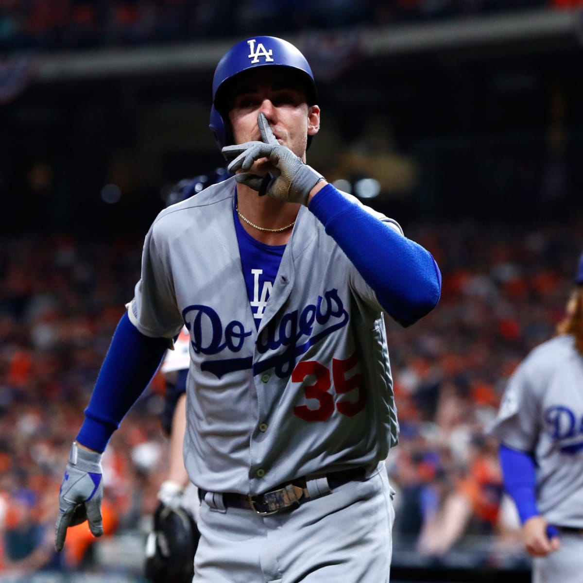 Cody Bellinger reacts to rumor Astros cheated with buzzers - Los
