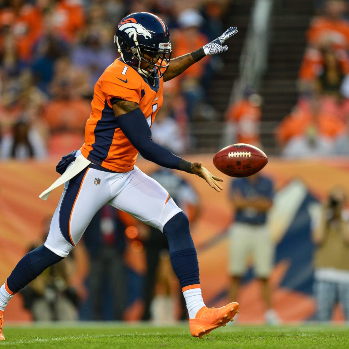 Why is former Raiders punter Marquette King not in the NFL?