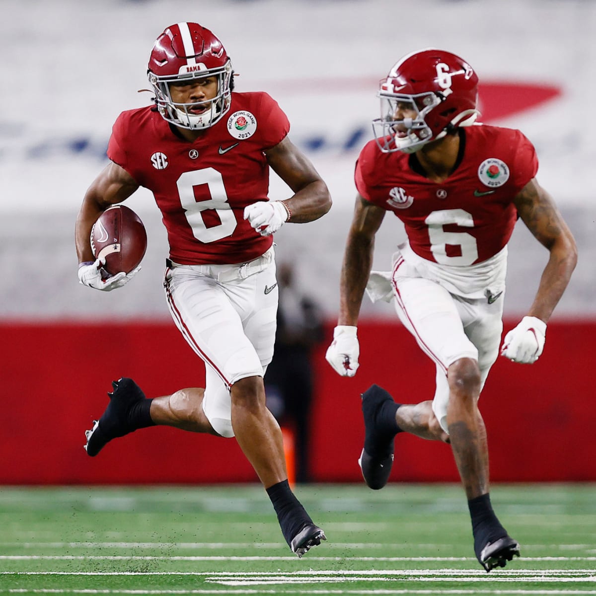 WATCH: DeVonta Smith honors former teammate John Metchie III with t-shirt  ahead of Eagles-Texans game - On3