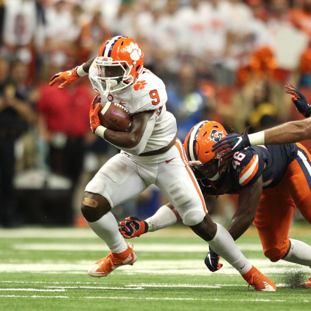 Why is Urban Meyer Trying to Turn Travis Etienne Into a Receiver?