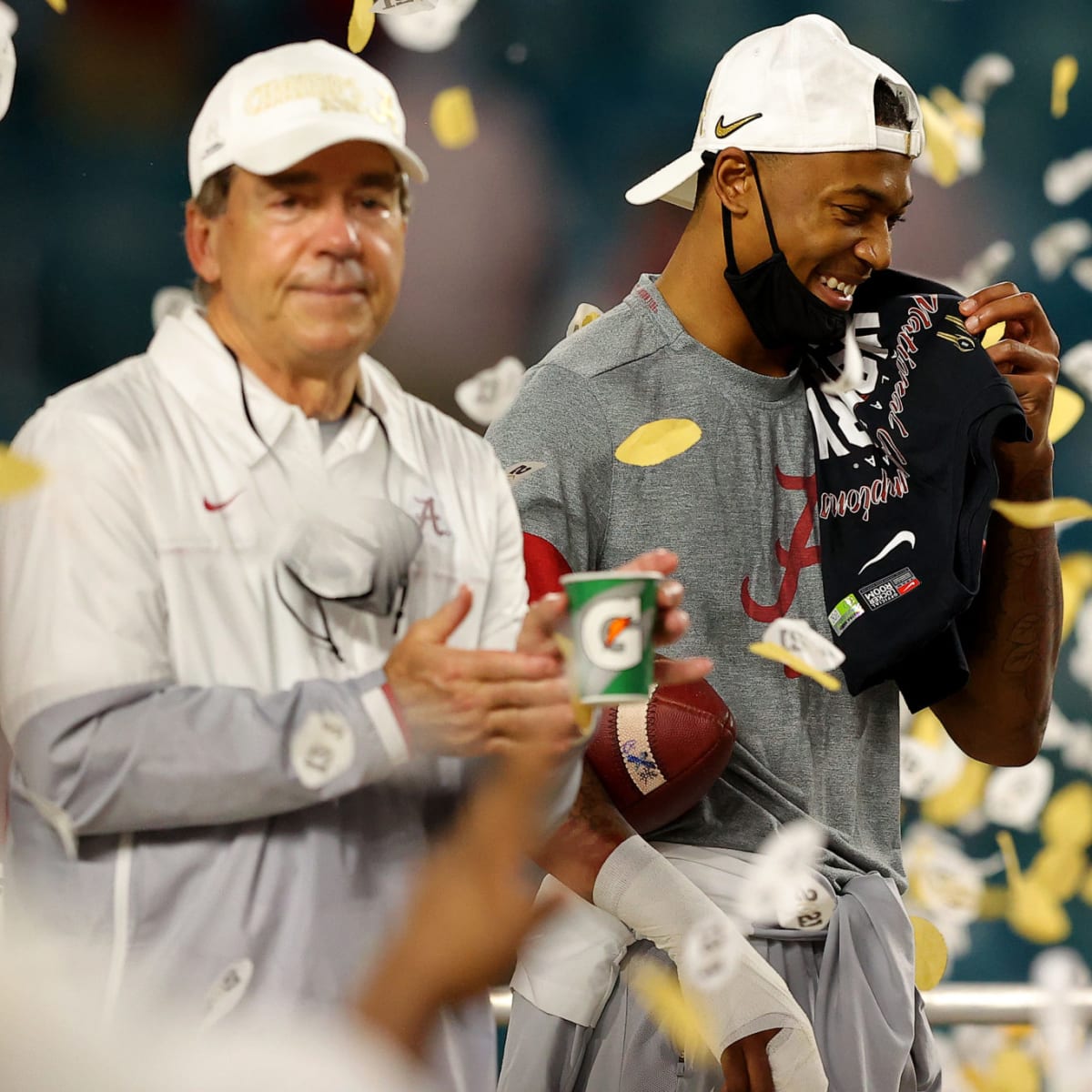 Alabama star WR DeVonta Smith required two surgical procedures to fix his  hand