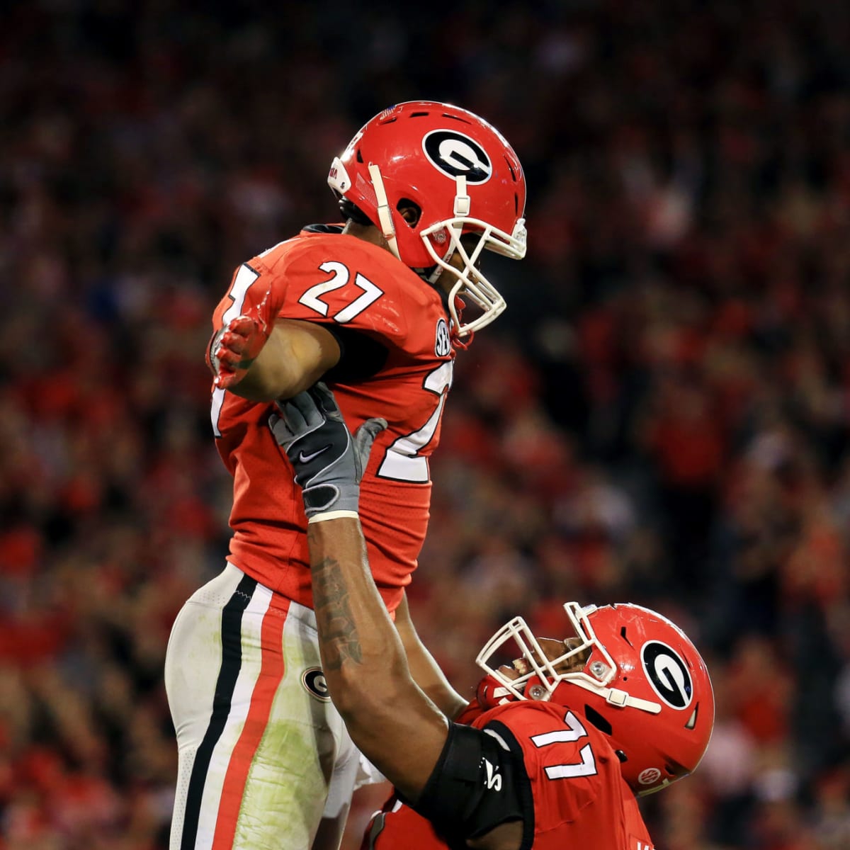 Georgia Bulldogs in the NFL: Nick Chubb Makes UGA Fans Proud with Dominant  Performance - Sports Illustrated Georgia Bulldogs News, Analysis and More