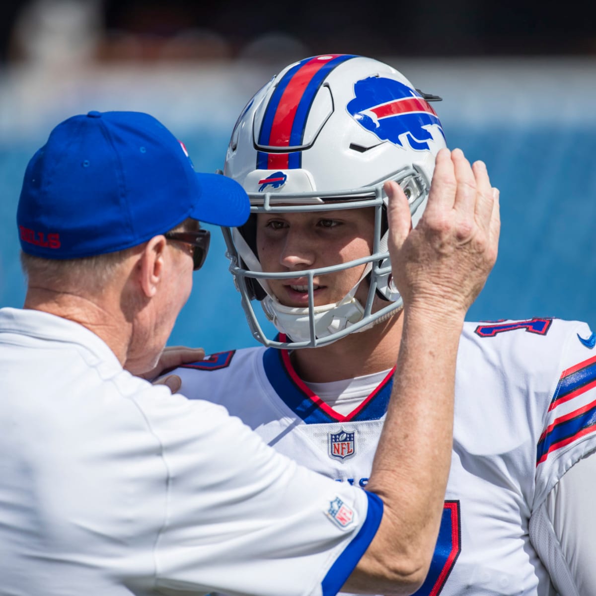 Buffalo Bills: Jim Kelly Reacts To What He's Seen From Josh Allen So Far -  The Spun: What's Trending In The Sports World Today