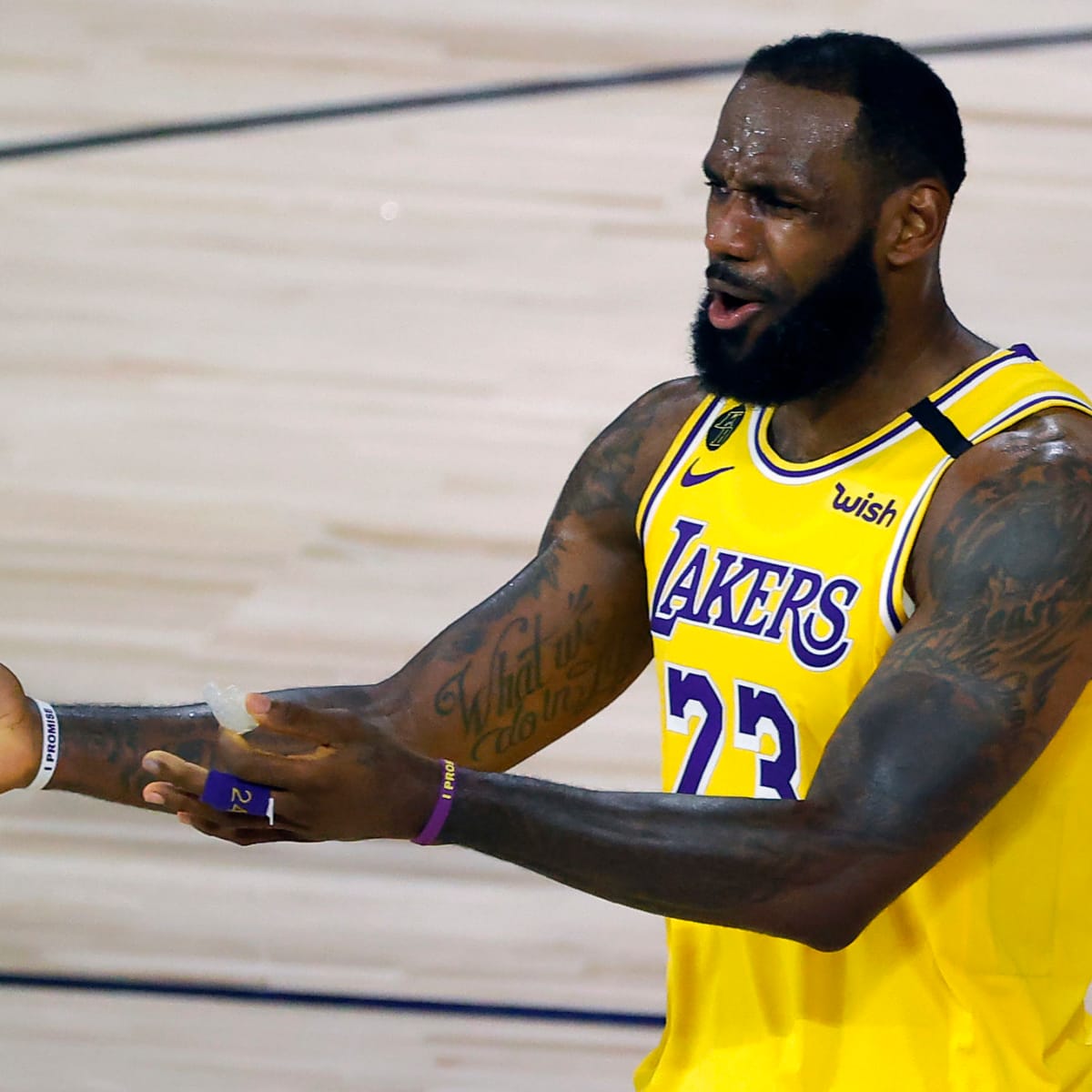 LeBron Has 1 Main Reason For Not Changing The Back Of His Jersey - The  Spun: What's Trending In The Sports World Today